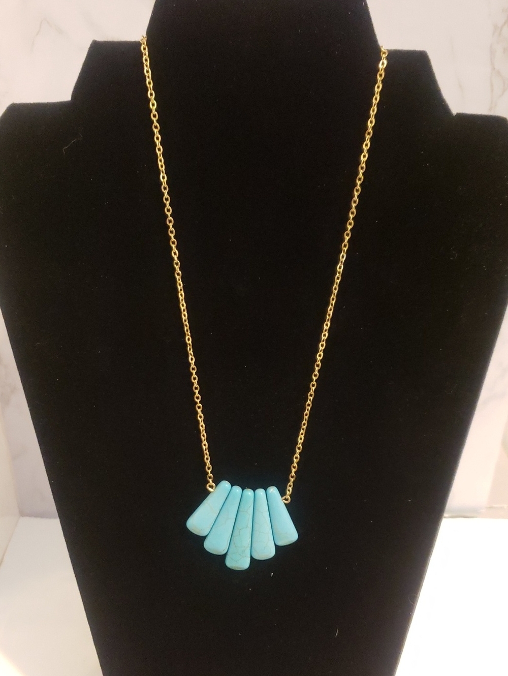 Gold Chain Necklace with Blue Howlite Fan Pendant NWT